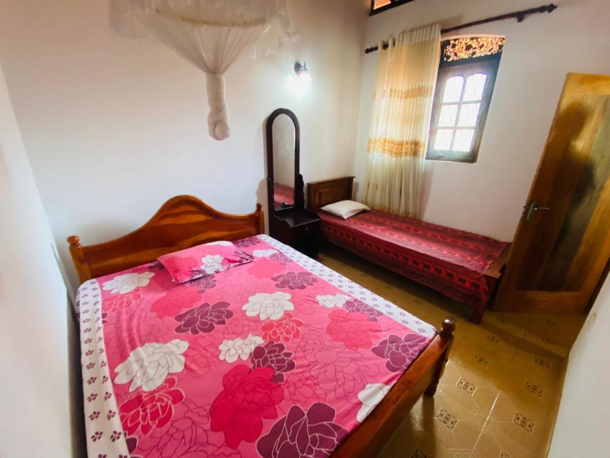 Colonial Bungalow Tangalle Exterior photo