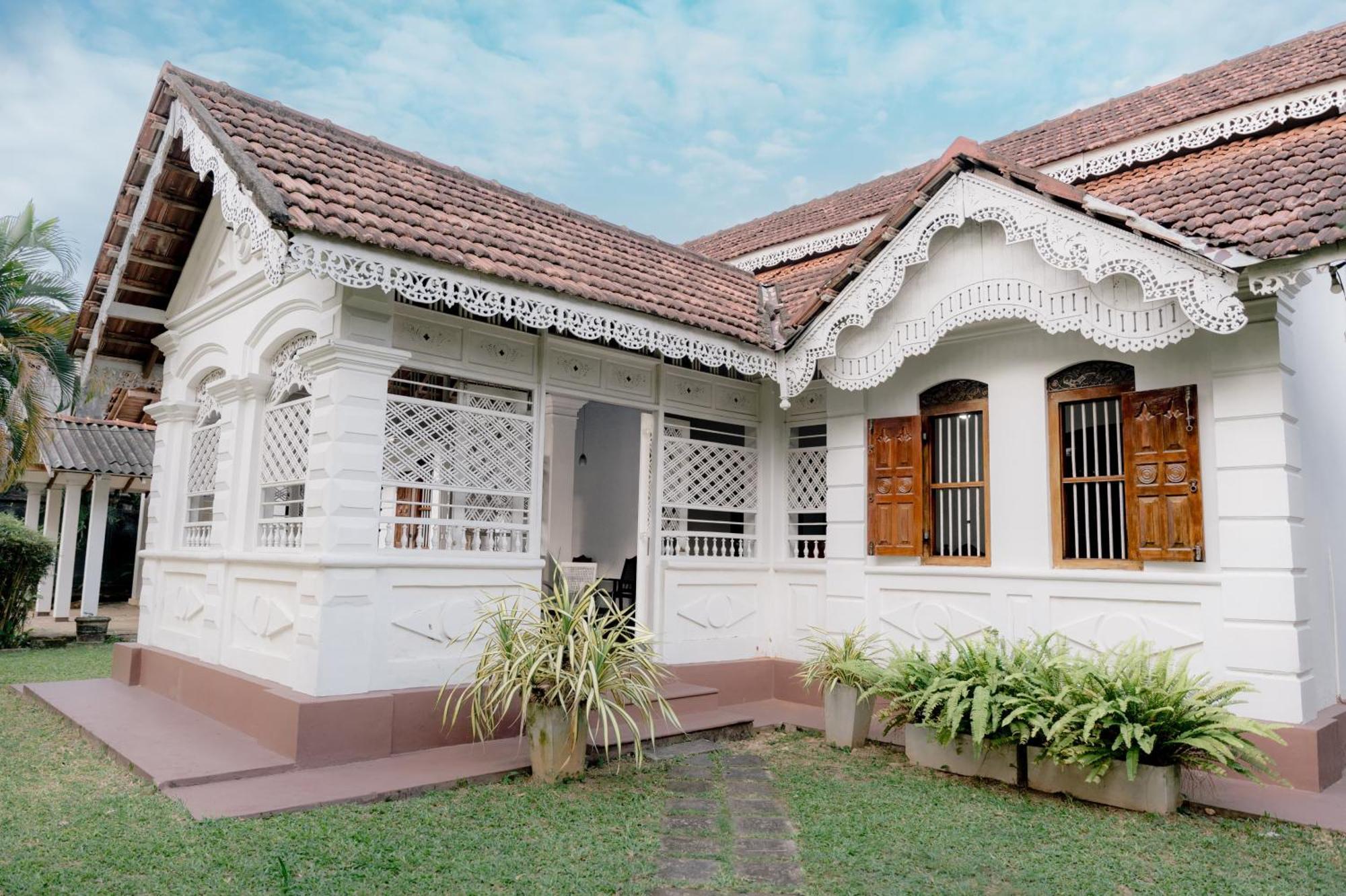 Colonial Bungalow Tangalle Exterior photo