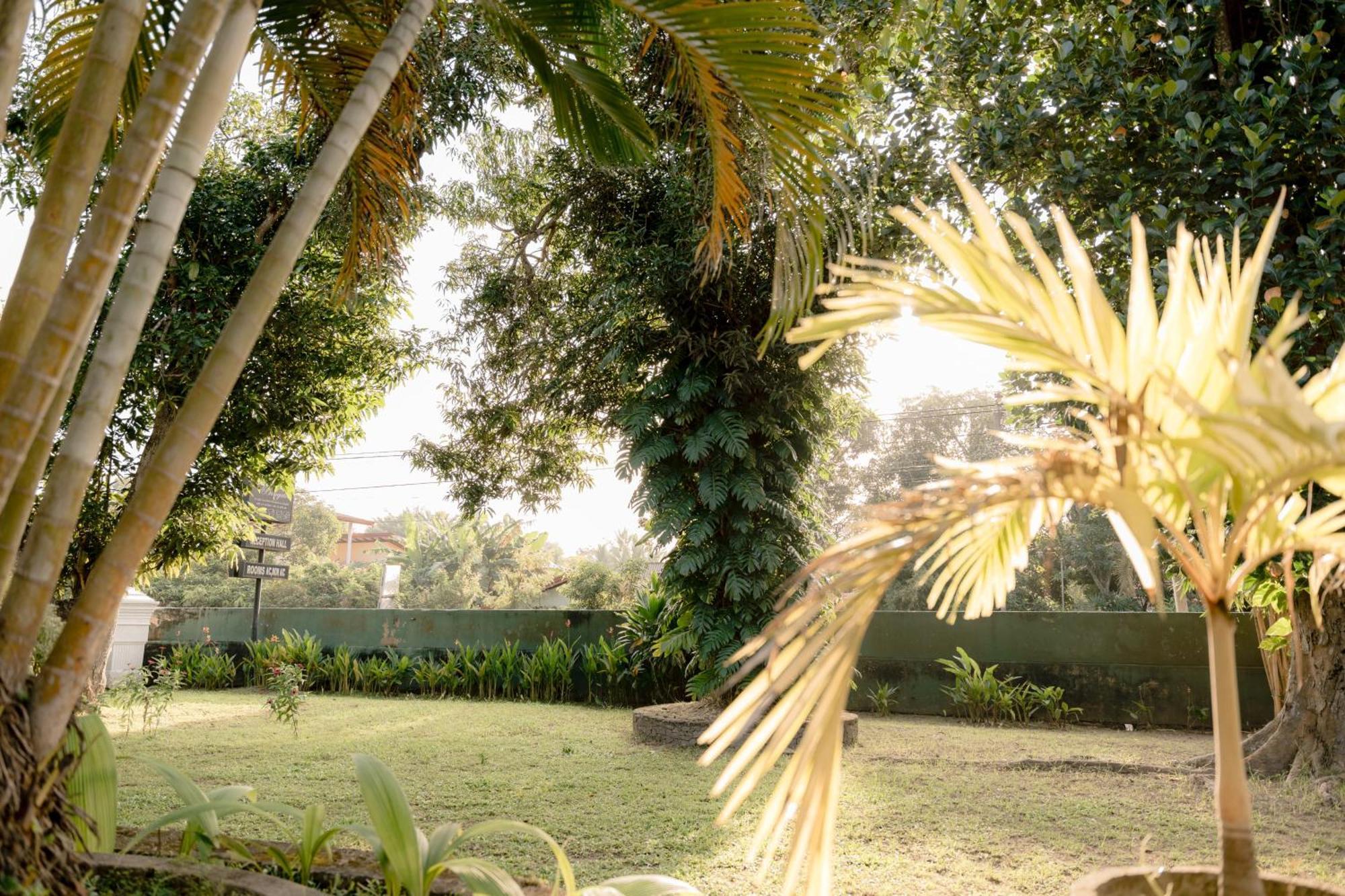 Colonial Bungalow Tangalle Exterior photo